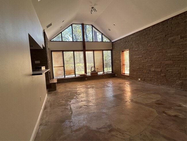 Photo - 827 Monte Cello St