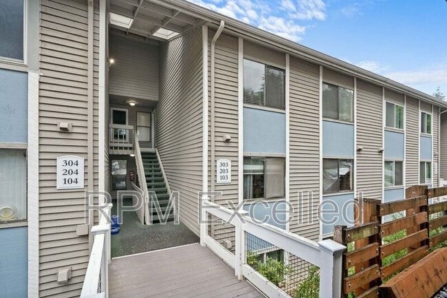 Building Photo - 31507 106th Pl SE Unit S303