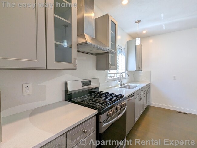 Photo - 108 W Quincy St Unit 1