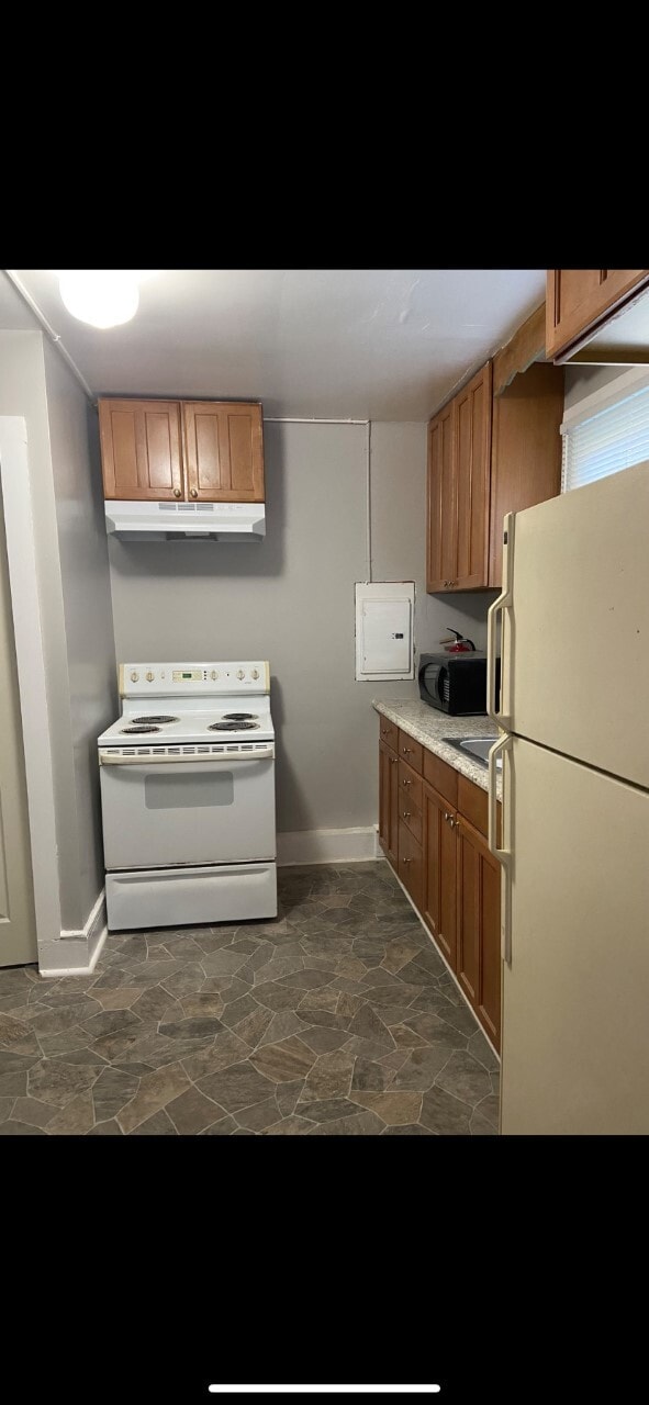 Building Photo - 454 Union St Rental
