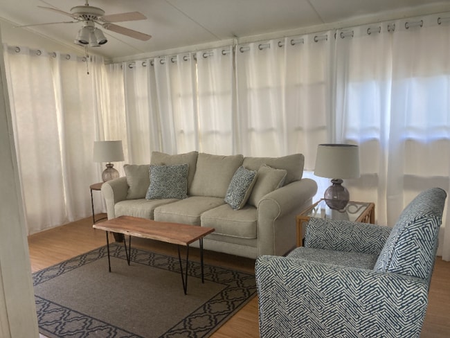 Photo - 1192 Nettles Blvd