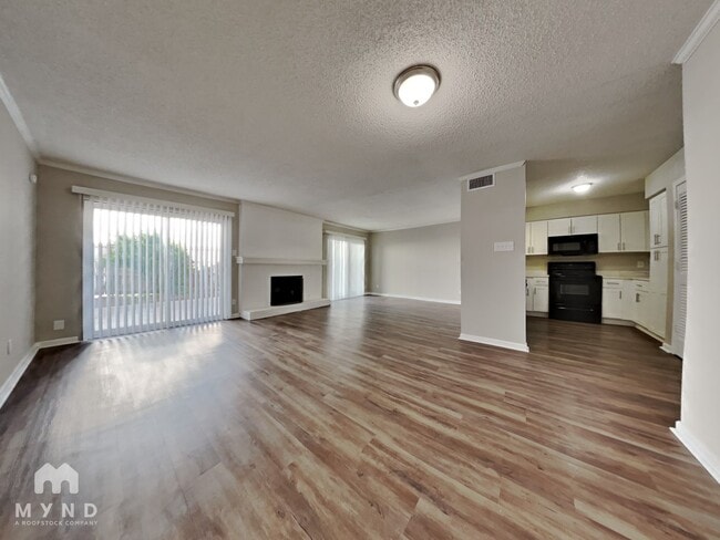 Photo - 6210 Geneva Ave