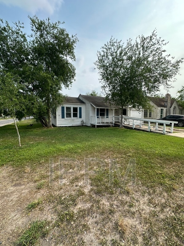 Photo - 501 W Pierce Ave