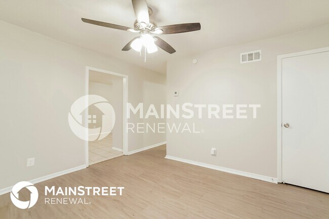 Photo - 3030 Normandy Dr