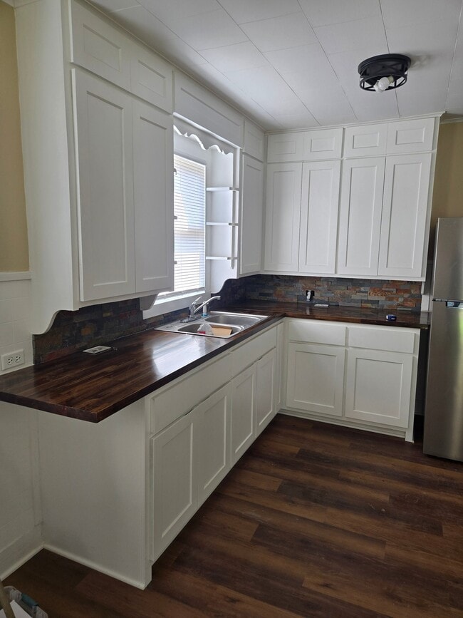 Photo - 812 N 5th St