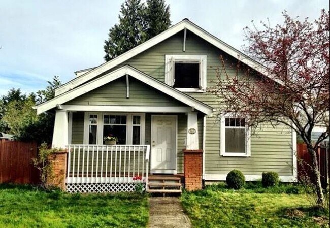 Charming North End 3-bedroom home in Tacoma!! - Charming North End 3-bedroom home in Tacoma!!