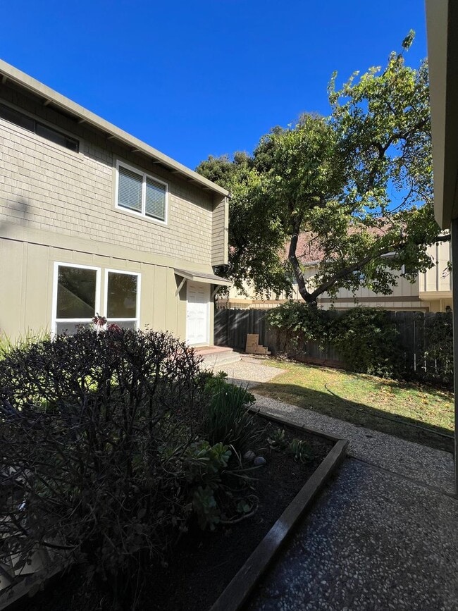 Photo - 4235 Grace St Unit A