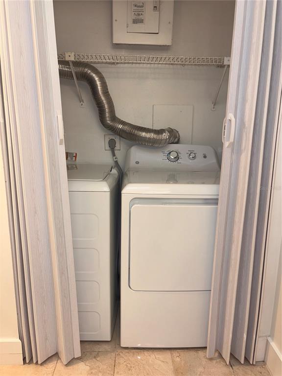 Photo - 1690 Dale Ave