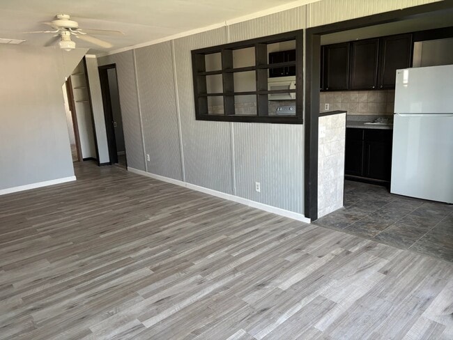 Photo - 308 N Cherry St