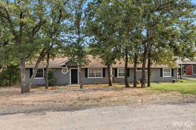 Photo - 126 Country Club Dr House