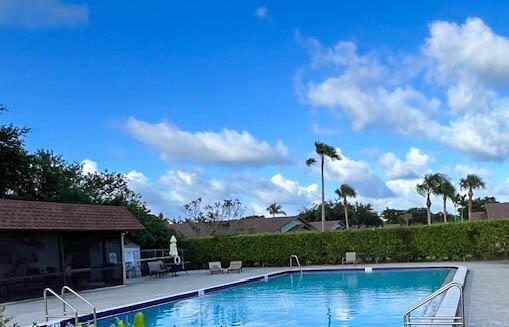 1918 Palmland Dr