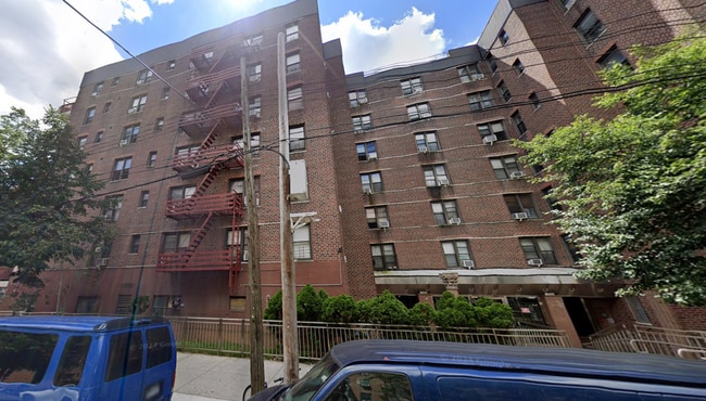 Building Photo - 41-42-42 Elbertson St Unit 402