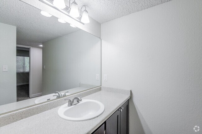 2BR, 1BA