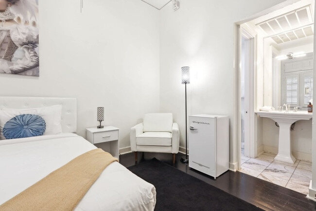 Photo - 508 Chartres St Unidad ID1272314P