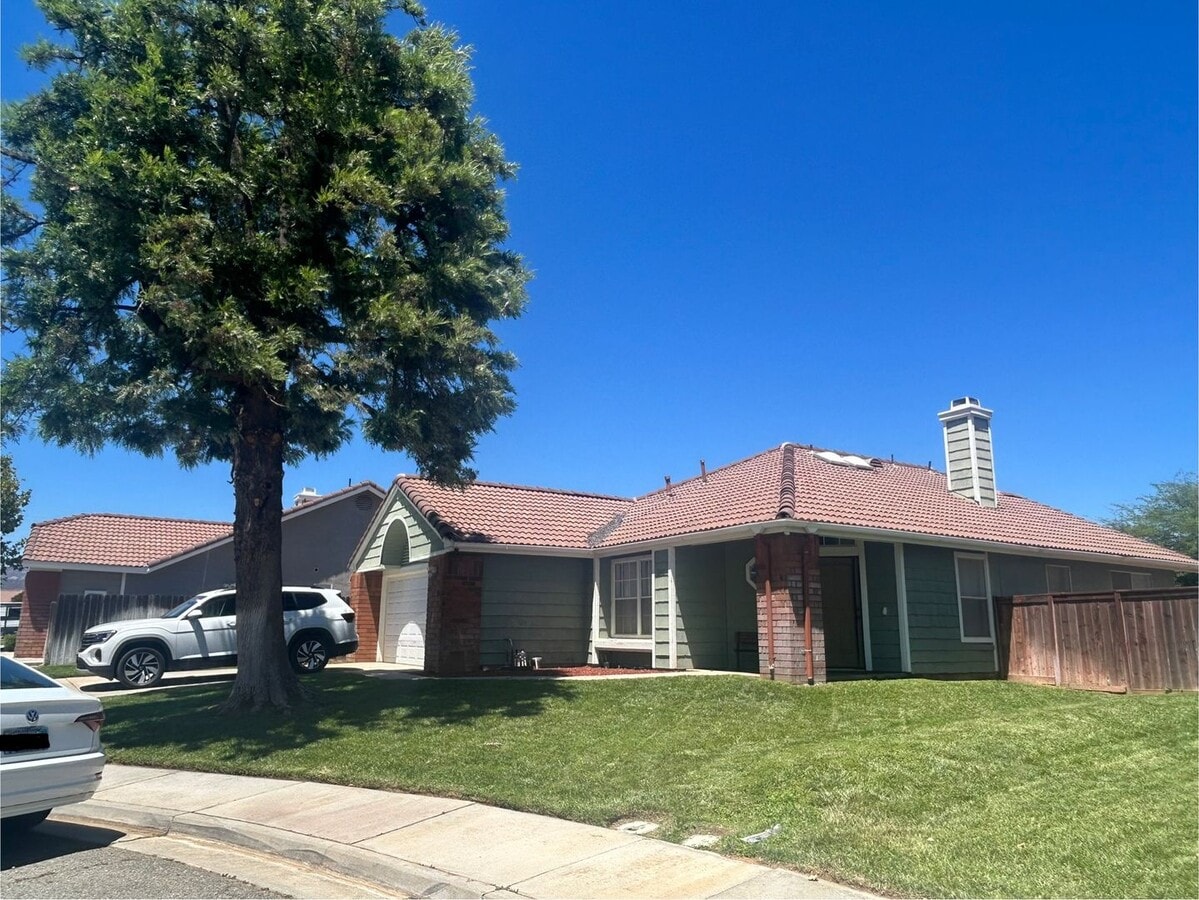 Photo - Charming 3 bedroom 2 bathroom Home in Beaumont, Ca.