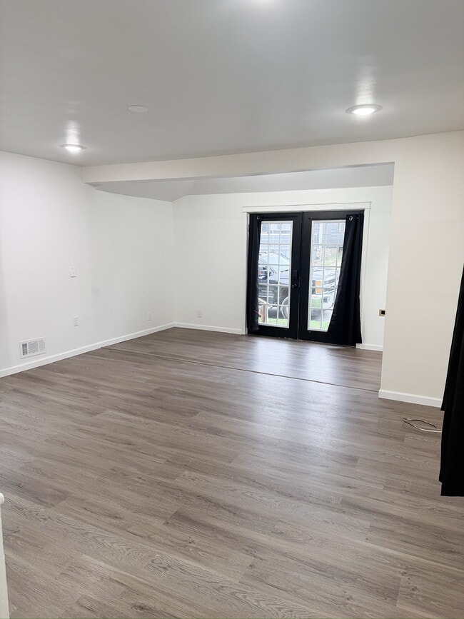 Photo - 613 Oakland Ave