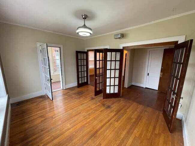 Photo - CASS D Apartments-5338 Unit 16