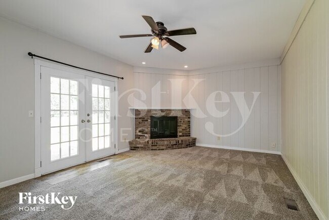 Photo - 382 Beaver Lake Drive