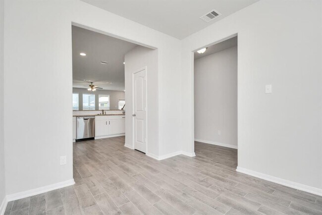 Photo - 29212 Enchanted Fls Cir