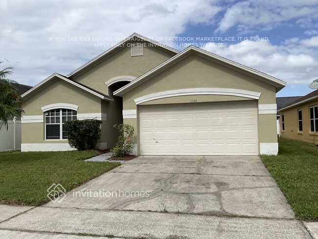 Photo - 1733 Snaresbrook Way