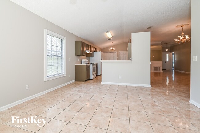 Photo - 4576 Antler Hill Dr E