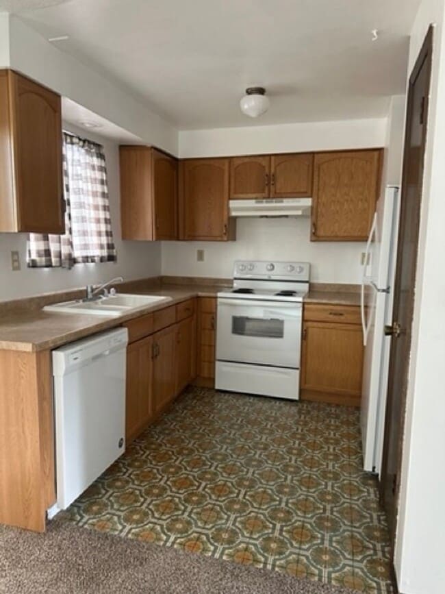 Photo - 4979-823/825 2nd St Duplex Unit 823