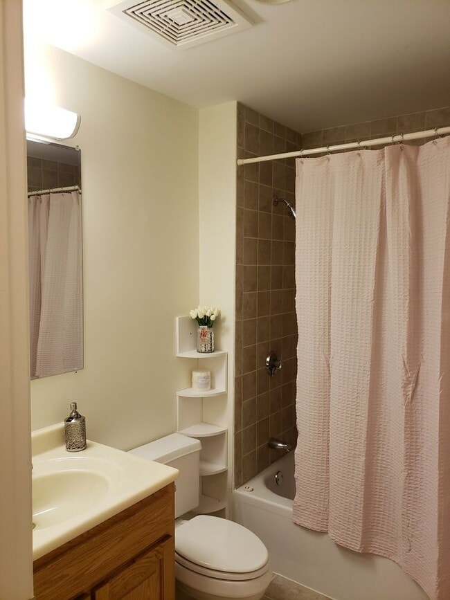 Photo - APT Correlative Housing - The Coolidge