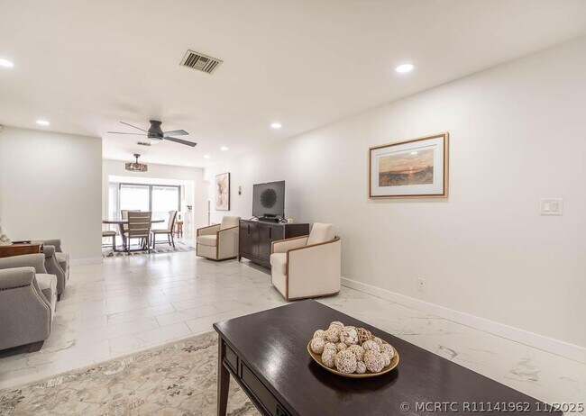 4760 Greentree Way Unit A