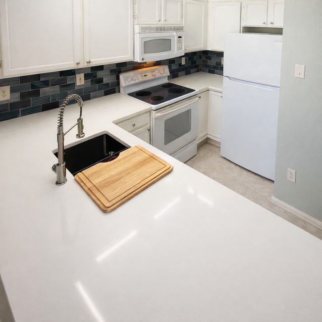 Photo - 500 Lashley St