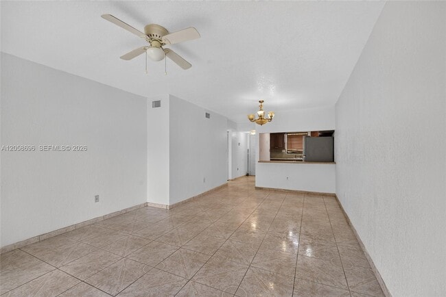 Photo - 6001 Shaker Wood Cir Unit 108