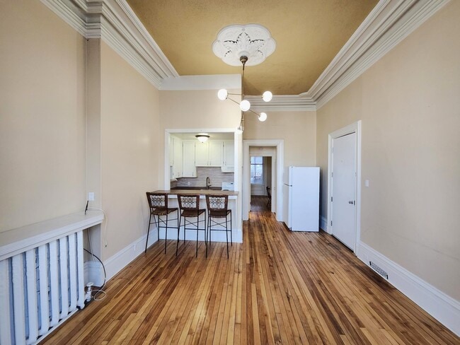 Building Photo - 196 King St E Unit 1