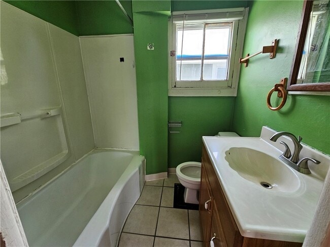 Photo - 254 Anderson Ave