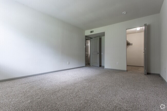 1 BR, 1 BA - 844 SF