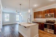 2BR, 2BA - 1,135SF