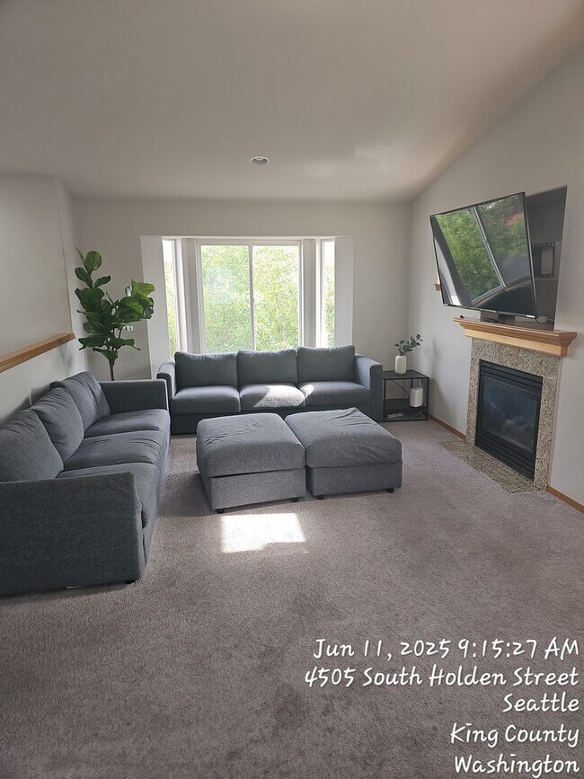 Photo - South Seattle split level home - 5 bedroom...