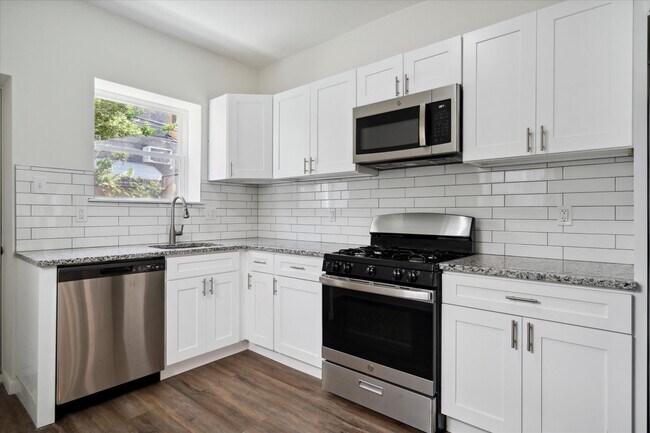 Photo - 2217 S Chadwick St