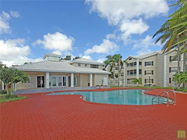 Photo - 2811 N Oakland Forest Dr Unidad 102