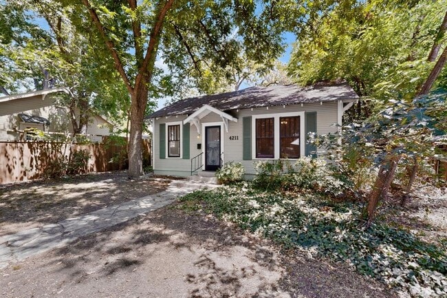 Photo - 4211 Avenue B