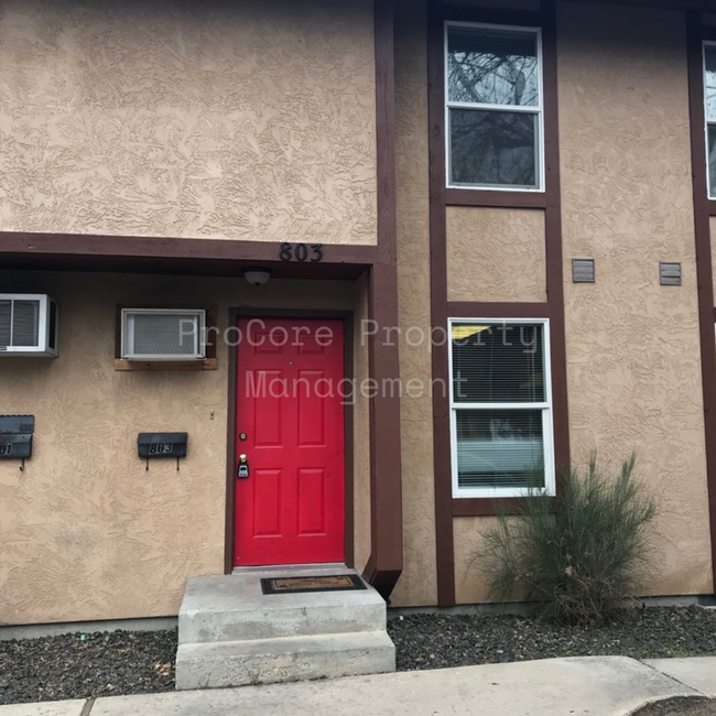 $1,250...2Bed 1.5 Bath, Small Fenced in Co... - $1,250...2Bed 1.5 Bath, Small Fenced in Co... Casa