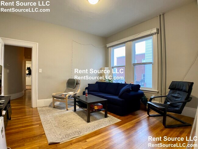 271 Highland Ave Unit 1