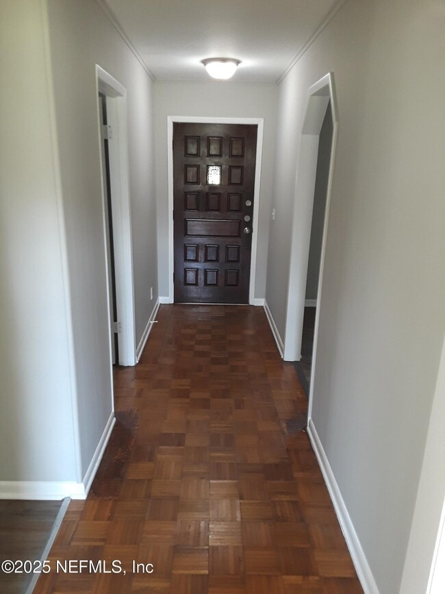 Photo - 7930 Tarling Ave