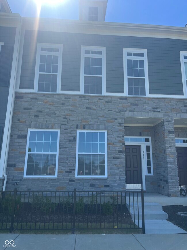 816 Kinzer Ave