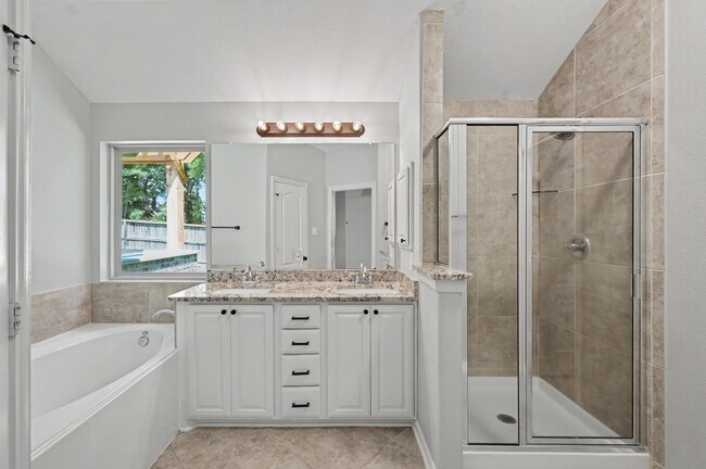 236 Clementine Ct
