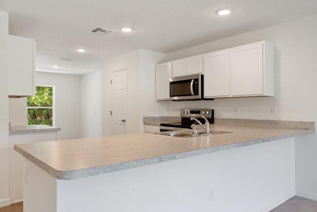 Photo - 442 SW Carmelite St