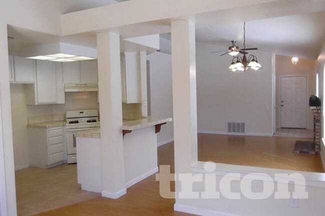 Photo - 1085 Quail Valley Run