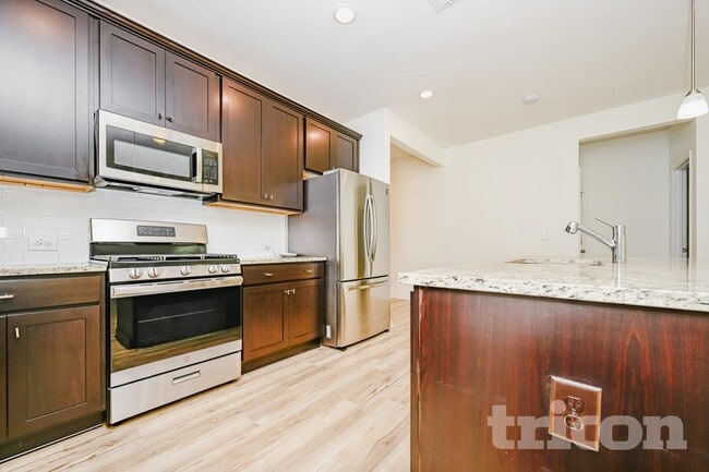 Photo - 424 Freeport Wy