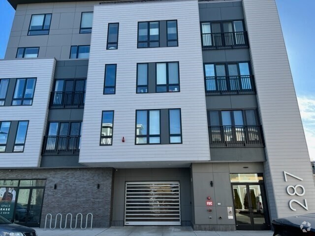 Building Photo - 287 Maverick St Unit 202 Rental
