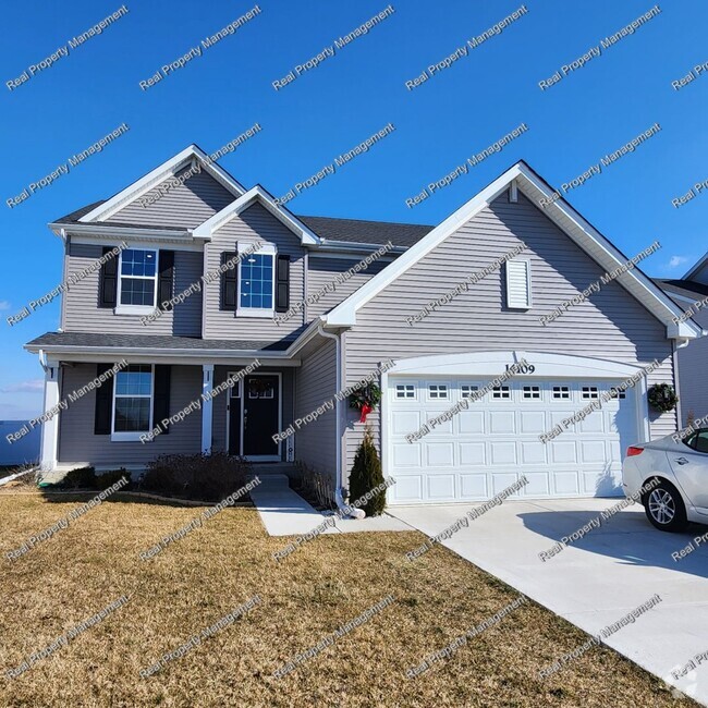 Building Photo - Gorgeous Cedar Lake 4 Bedroom Home