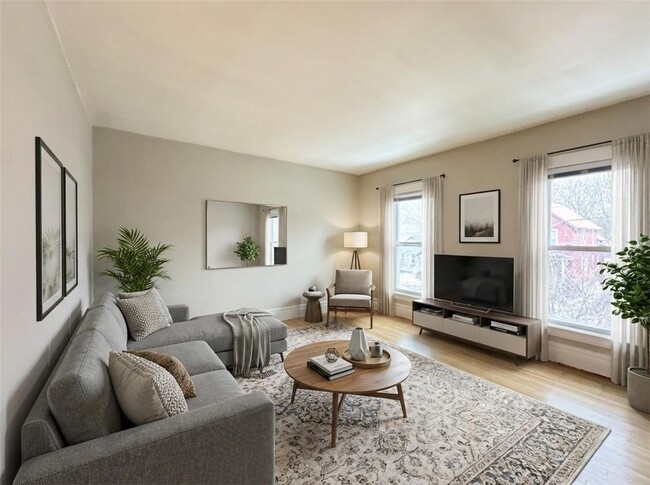 Photo - 102 Gregory St