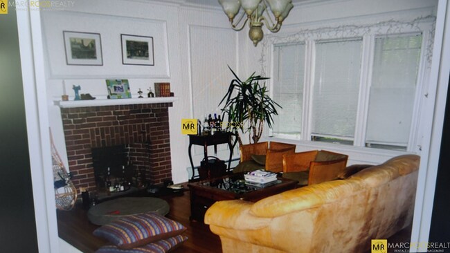 Photo - 251 Winchester St
